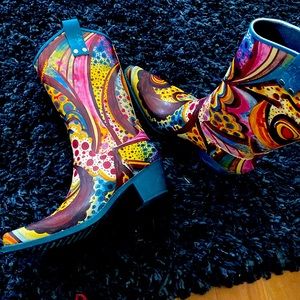 Multi colored cowboy rainboot
